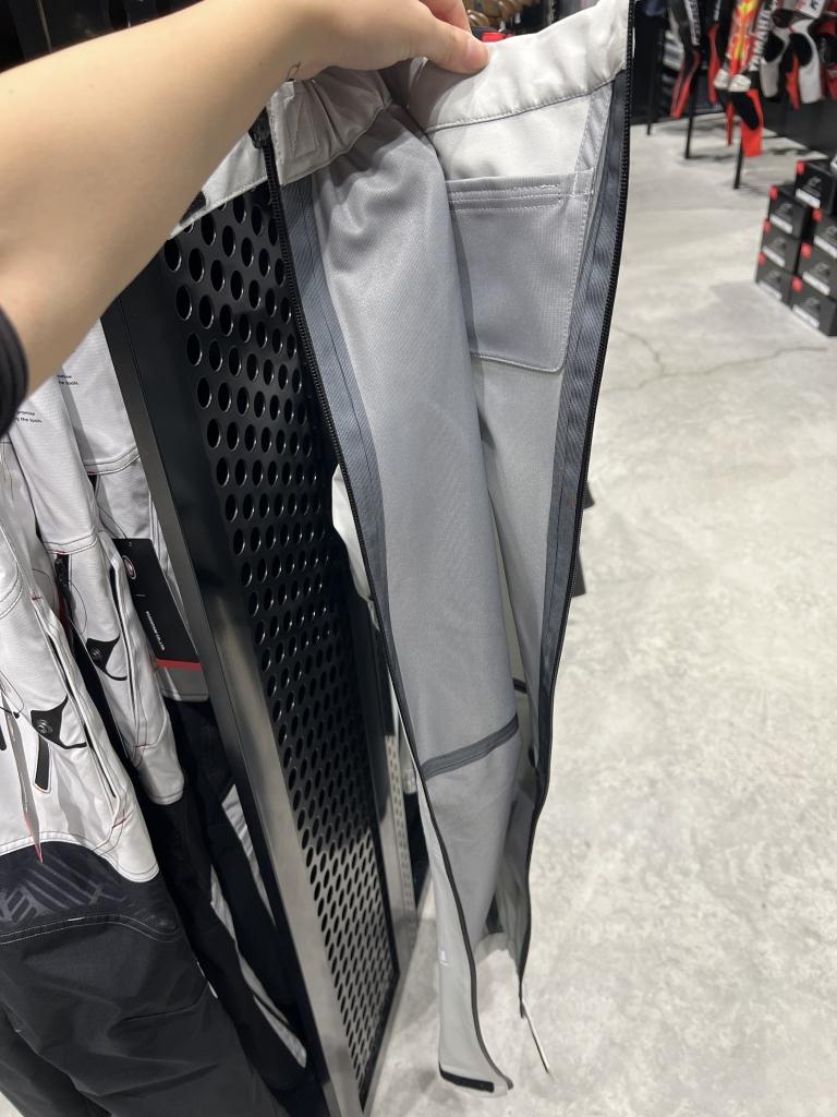 商品紹介】K-2880 オーバーパンツが便利でオススメ！：KUSHITANI 大阪