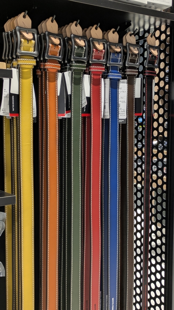 商品紹介】クリスマスプレゼントにクシタニ製品をっ！：KUSHITANI 大阪