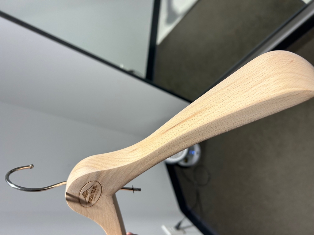 商品紹介】KUSHITANI木製ハンガーのご紹介！！：KUSHITANI 大阪店