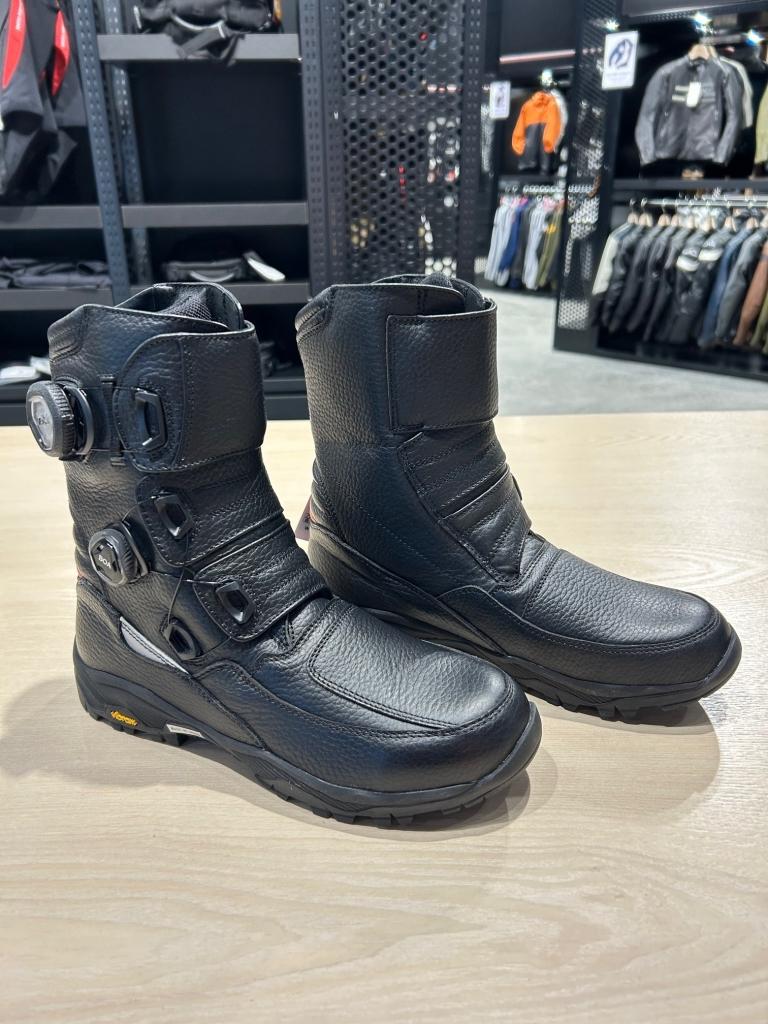 入荷速報】K-4542Z ガルドブーツ入荷いたしました！：KUSHITANI 大阪店