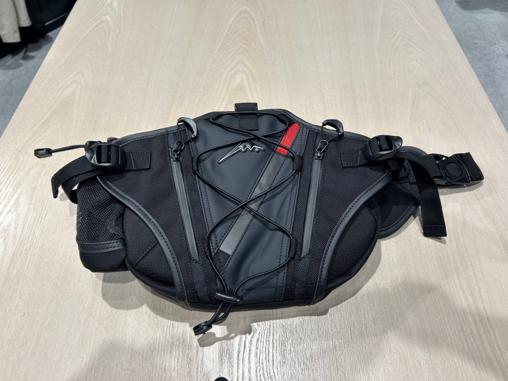 入荷速報！】K-3601 ヒップバッグ入荷しました！：KUSHITANI 大阪店