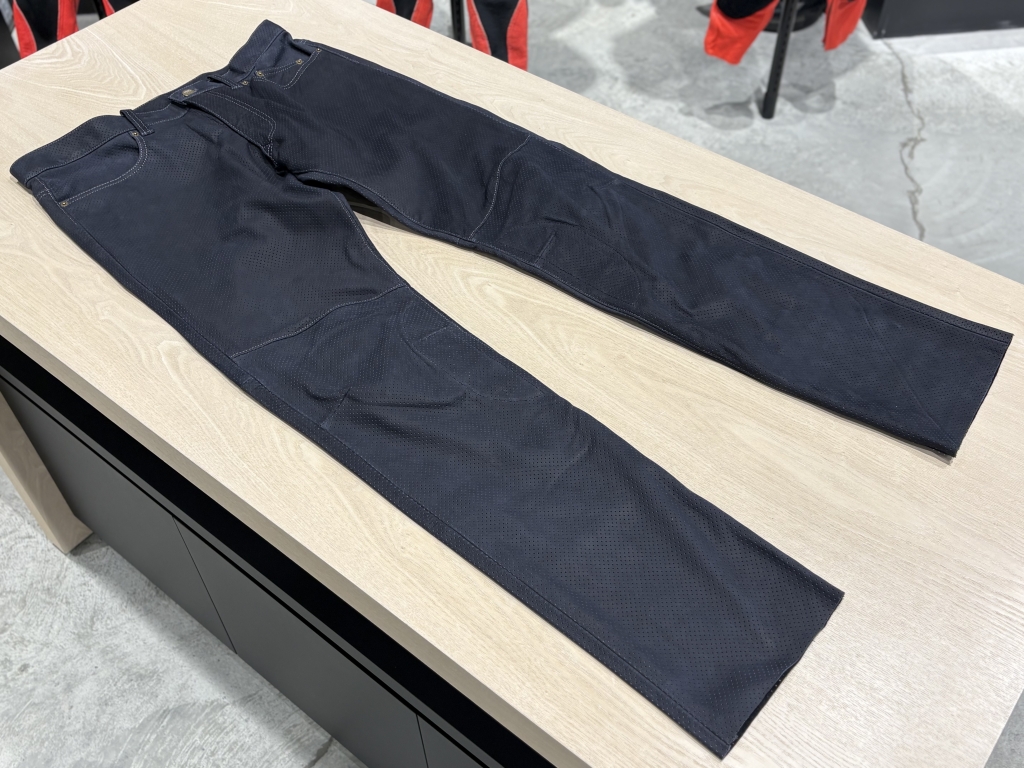 新作/入荷速報】EX-1221RA エクスプローラーエアーフロージーンズ