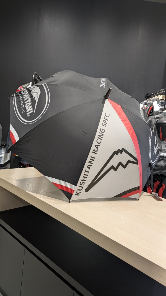 商品紹介】K-4672 レーシングアンブレラ、行楽の日除けにピッタリです