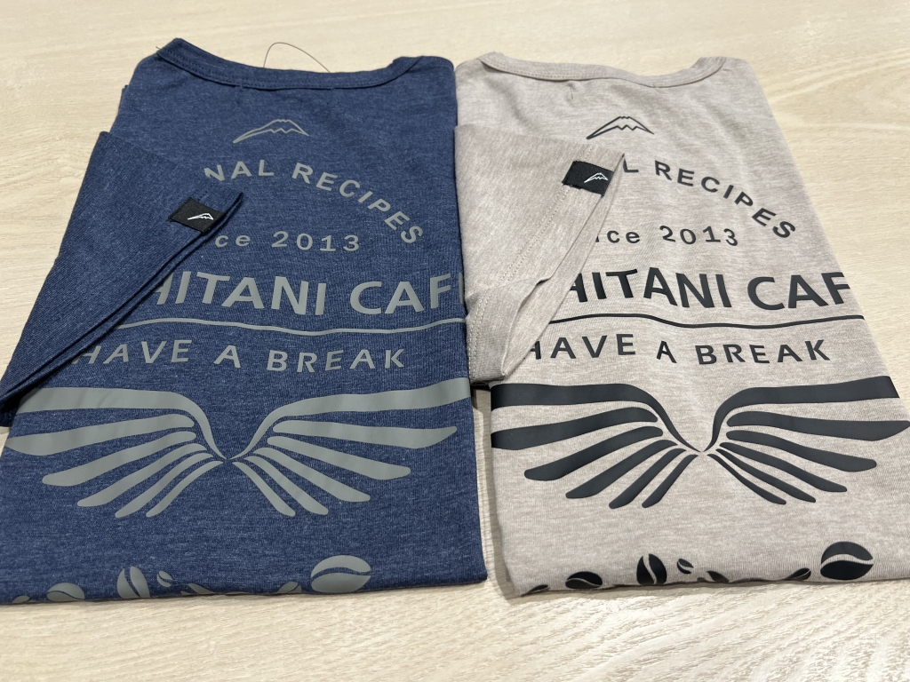 商品紹介】P-1391CAFE フローTシャツの限定版！！：KUSHITANI 大阪店