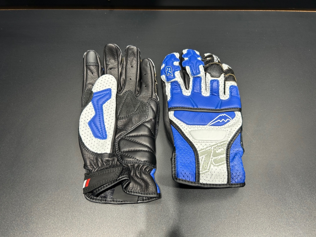 商品紹介】K-5385M・K-5364R エアーGPSグローブ：KUSHITANI 大阪店