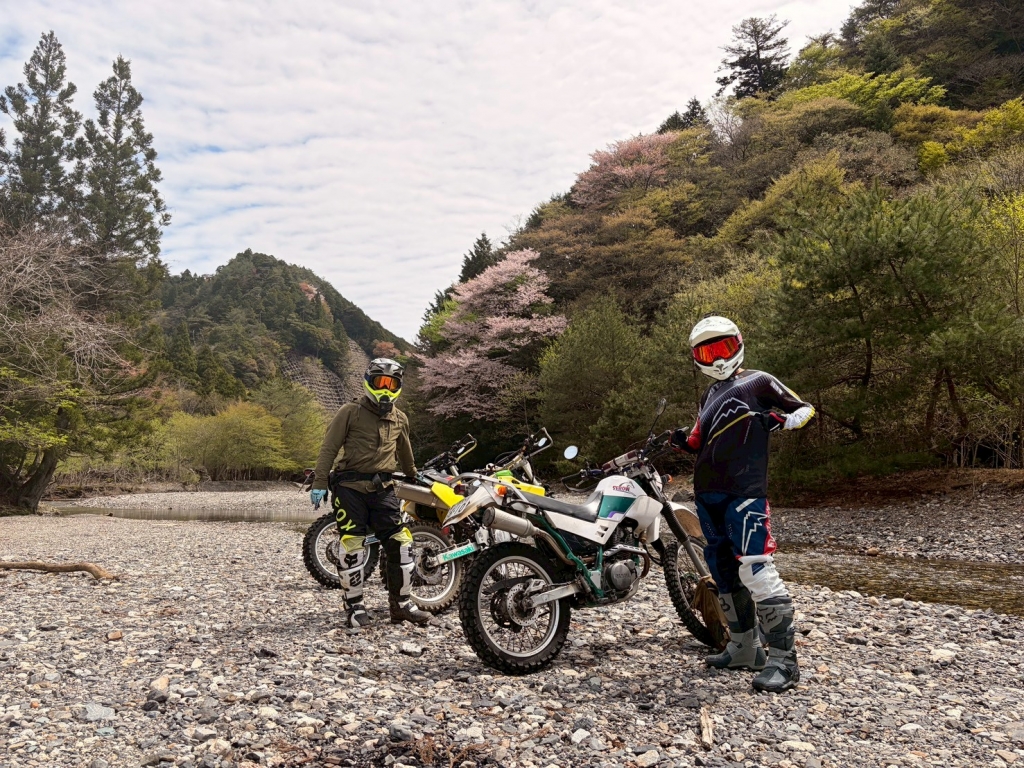 バイク活動】野洲川でオフロード練習！【美しい滋賀県】：KUSHITANI