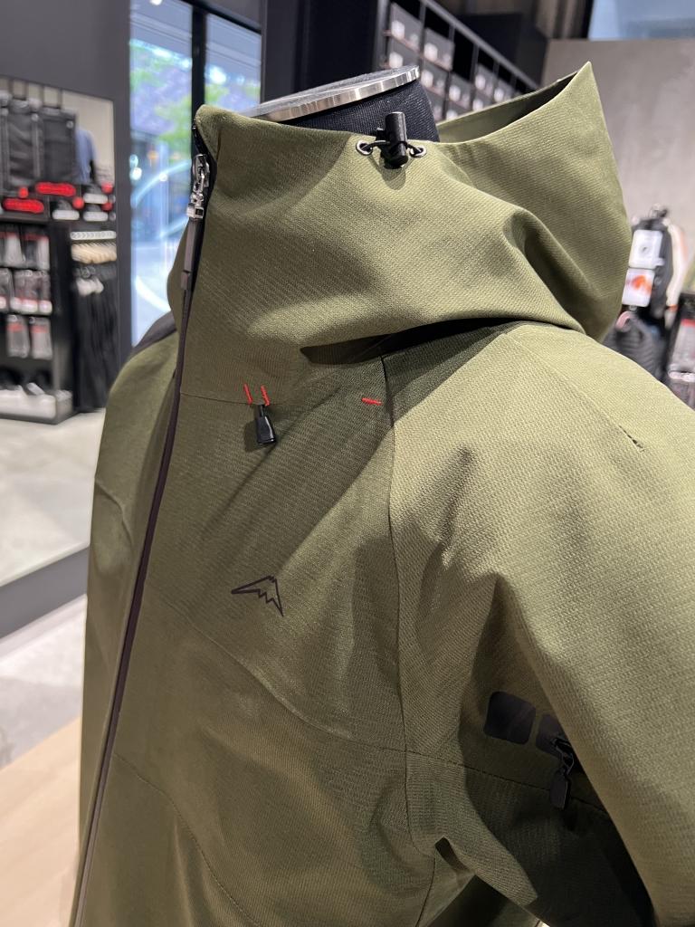 商品紹介】K-2434 3.0フレキシブルジャケット 梅雨の通勤にも