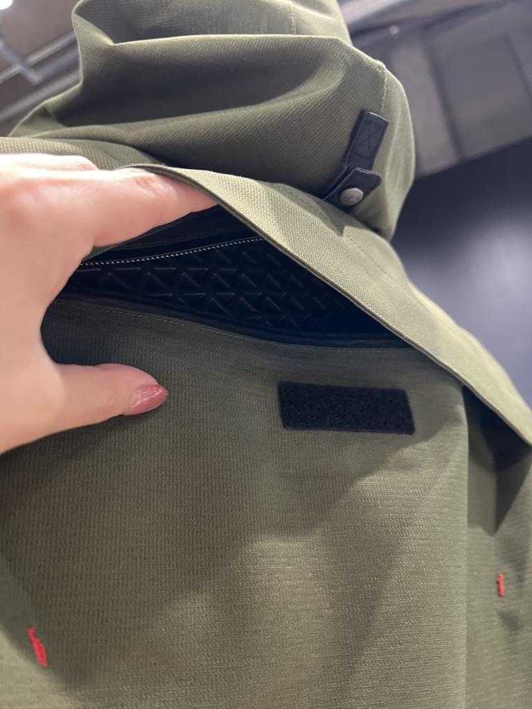 商品紹介】K-2434 3.0フレキシブルジャケット 梅雨の通勤にも