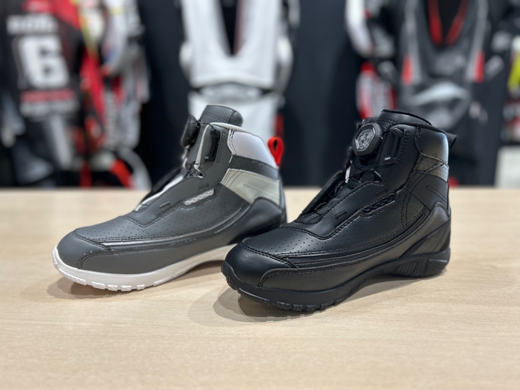 新色入荷！】K-6307フローシューズが入荷しました！：KUSHITANI 大阪店