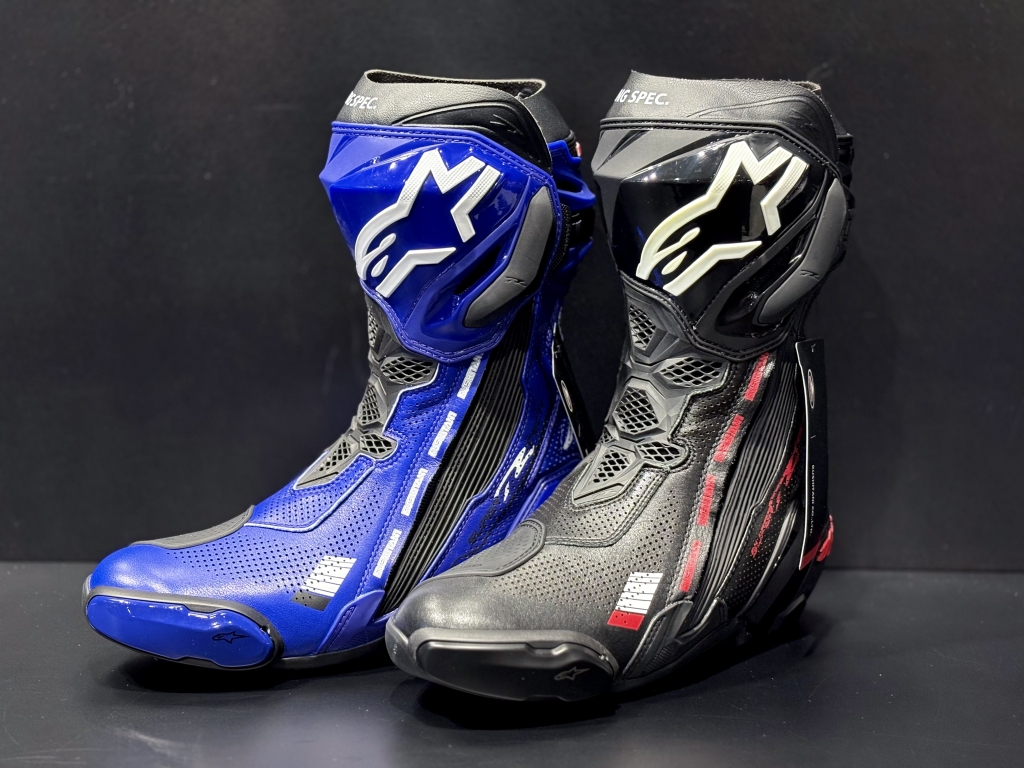 クシタニ 7701 スーパーテックR2 × プロトコアレザーモデル 42 青 再入荷情報】7701 スーパーテックR2 ブルー41・ブラック42が再入荷