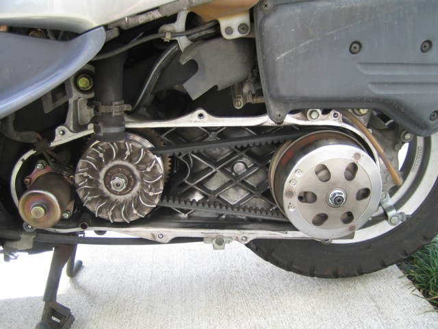 ライブディオzx 前期 リード100エンジンスワップ