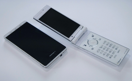 122ޡȥե DOCOMO AQUOS PHONE SH-01