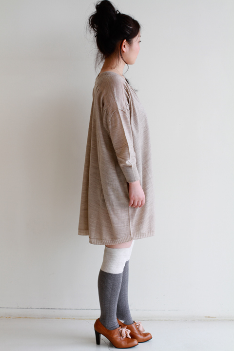 【美品】LONDON TRADITION ×イリアンローヴ〈定価71,500円〉 iliann loeb（イリアンローヴ） Vネックニットチュニック
