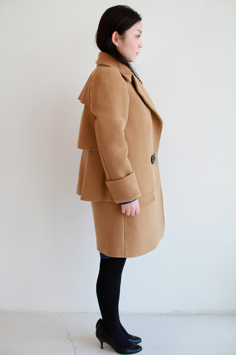 Kaon（カオン）後ろフリルダブルコート 入荷！！ | YAMAROKU New Arrival
