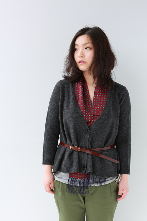 タイガーカーディガン　ミュベール MUVEIL（ミュベール）タイ付ニットカーディガン！！ | YAMAROKU