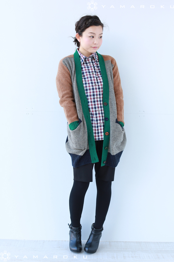iliann loeb（イリアンローヴ）CASHGORA 20 V neck cardigan カラー 