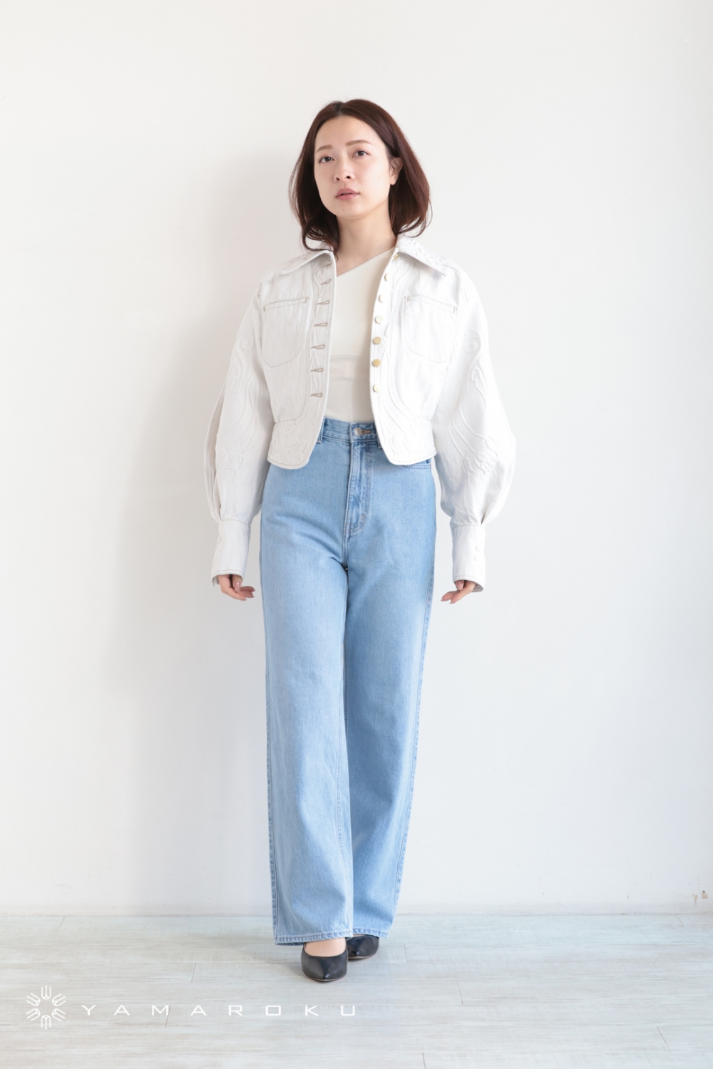 Mame Kurogouchi(マメ) Floral Embossed Short Denim Jacket