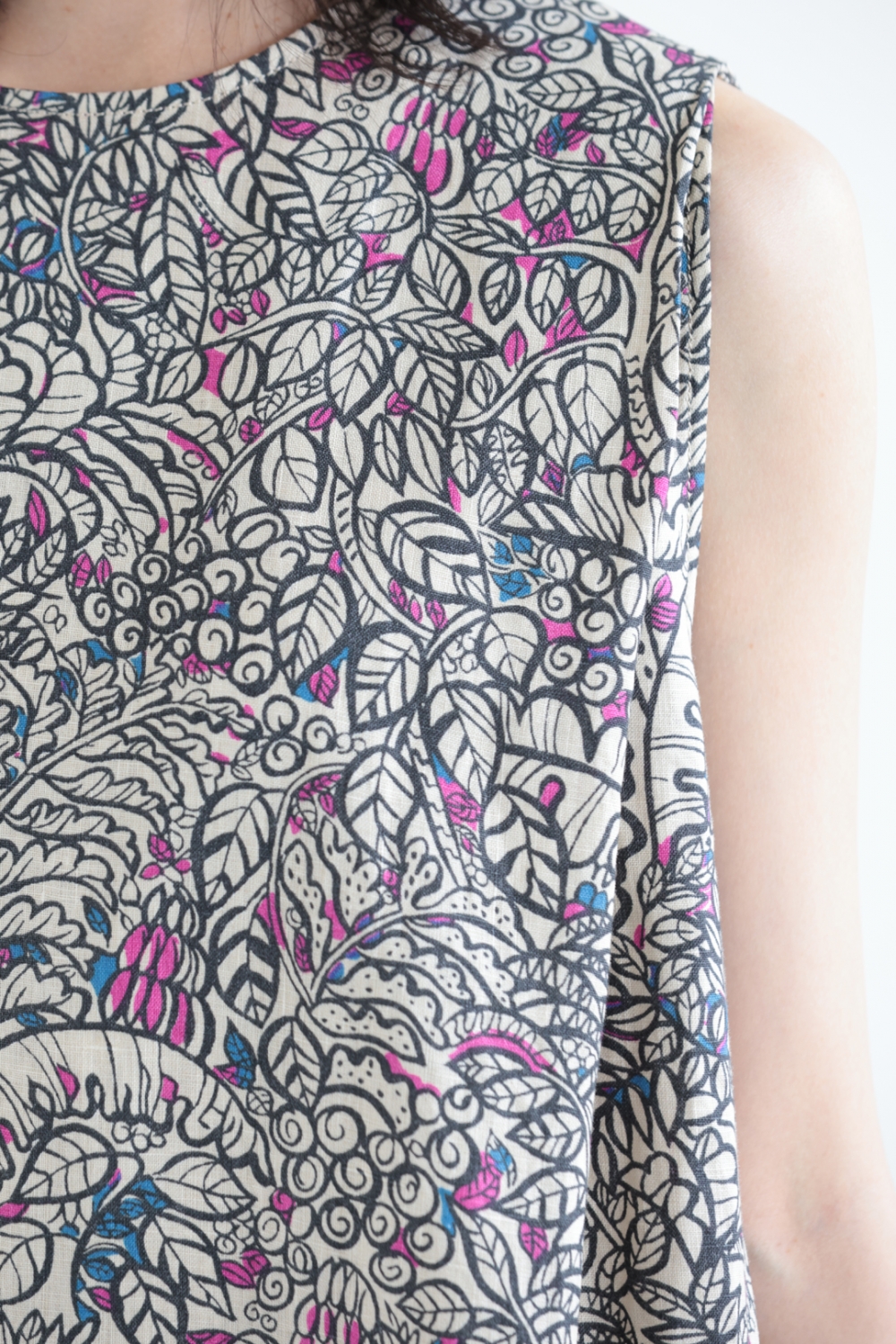 SOULEIADO(ソレイアード) リネンプリント ノースリーブワンピース