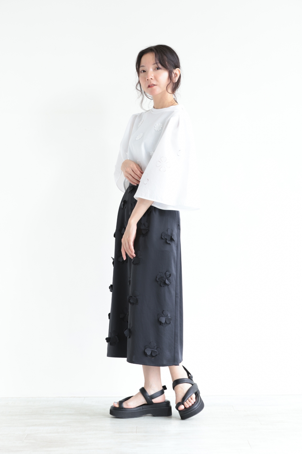 MUVEIL(ミュベール) フラワーカットTシャツ、スカート！！ | YAMAROKU