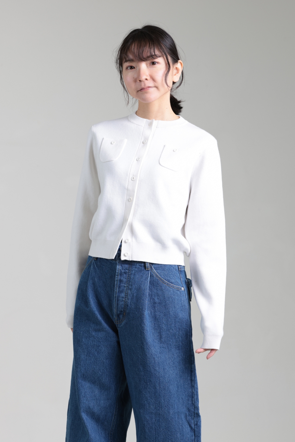 ホワイト カーディガン caban xs 試着のみ CABaN(キャバン) コットンカシミア バイカラークルーネック