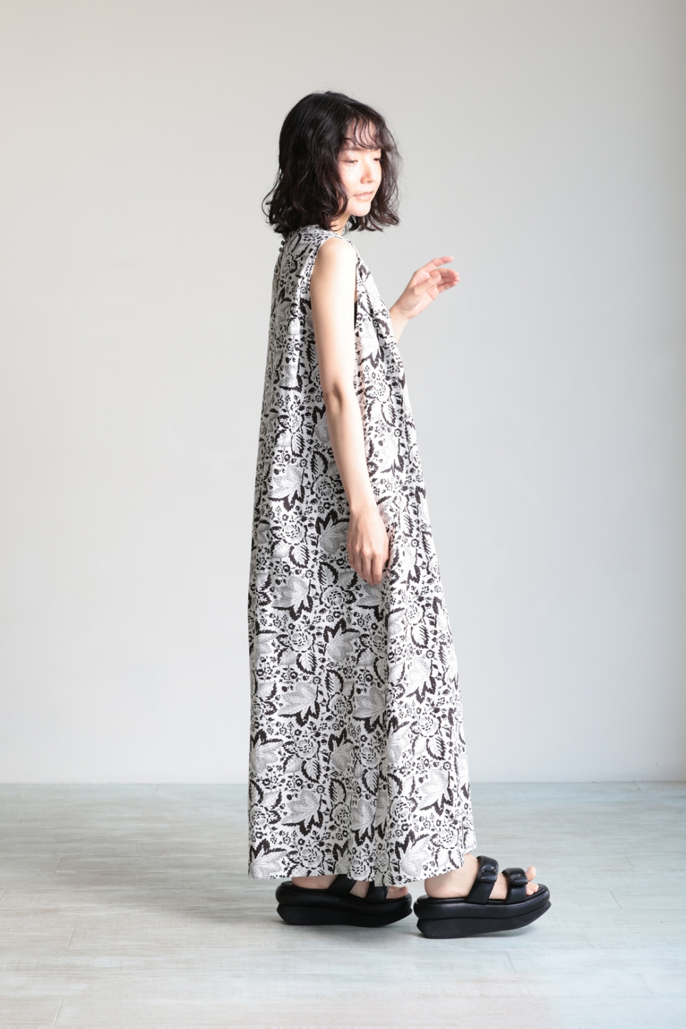 SOULEIADO(ソレイアード) リネンプリント ノースリーブワンピース