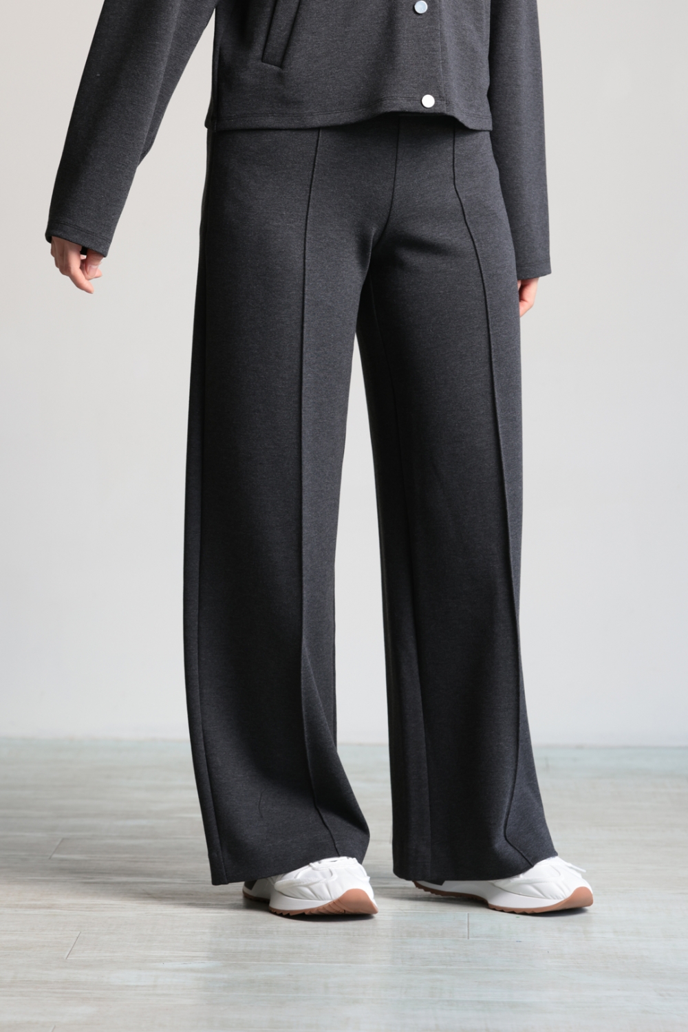 Theory(セオリー) Knit Double Hood Jacket ＆ Pintuck Track Pant