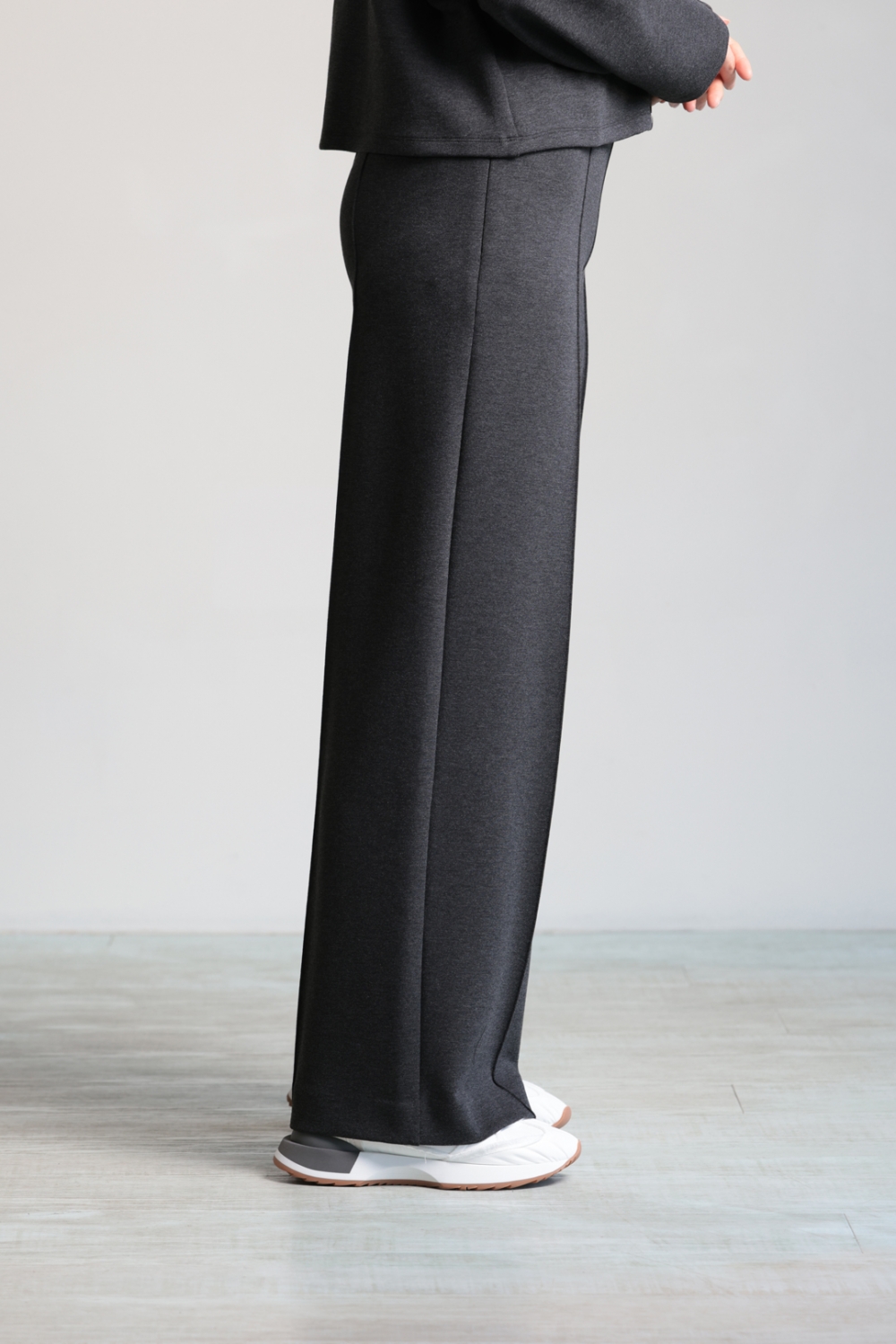 Theory(セオリー) Knit Double Hood Jacket ＆ Pintuck Track Pant