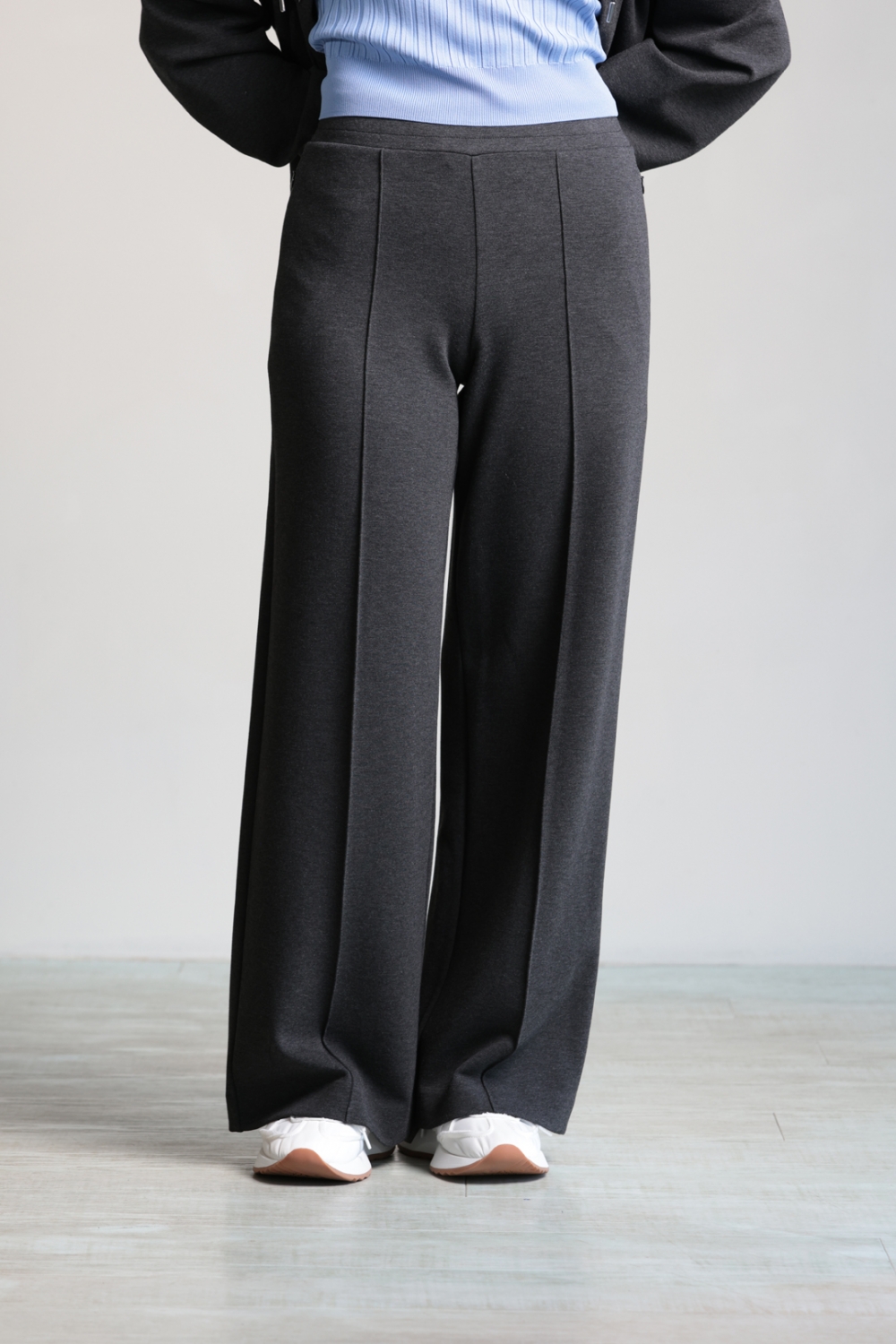 Theory(セオリー) Knit Double Hood Jacket ＆ Pintuck Track Pant