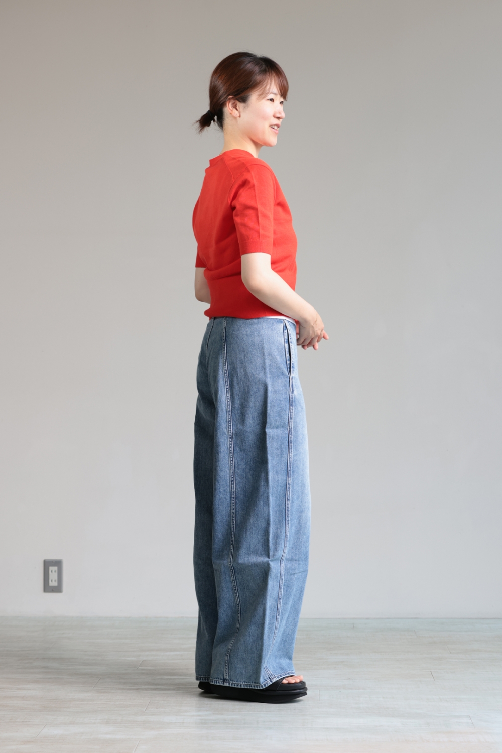 Theory(セオリー) Drape Denim パラシュートシルエットジーンズ