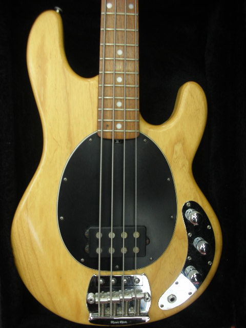 MUSICMAN STINGRAY 1995 ワンピースボディ MUSICMAN STINGRAY 1995 ワンピースボディ MUSICMAN STINGRAY 1995