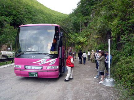 カムイワッカシャトルバス