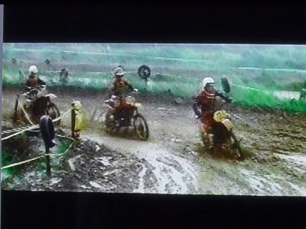 鉄騎兵、跳んだ」 佐々木譲 モトクロス小説・映画 石田純一