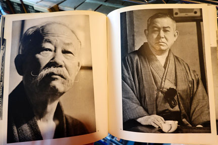 WSMサイズ　木村茂　ドウアルヌネ　港と教会「フランス」（横）画歴書及びサイン入 WSMサイズ 木村茂 ドウアルヌネ 港と教会「フランス」（横）画歴書及び