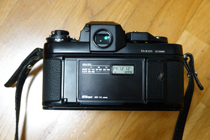 ニコンF3にLR44電池を入れる | イケてる、モノ・コト