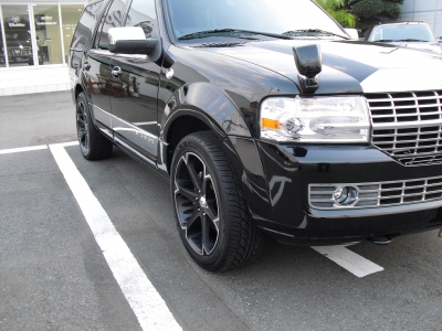 アメ車 リンカーンナビゲーター Giovannaホイール装着 | STG 