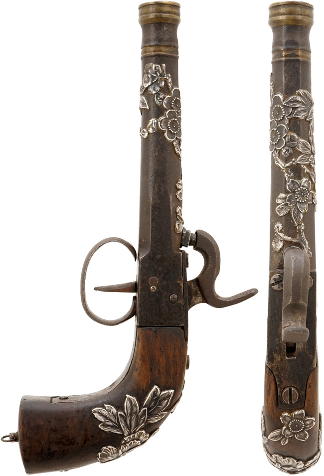 銀桜牡丹図高肉彫象嵌 ドントル銃 (銃砲刀剣類登録証付古式銃)(戸) ㊿