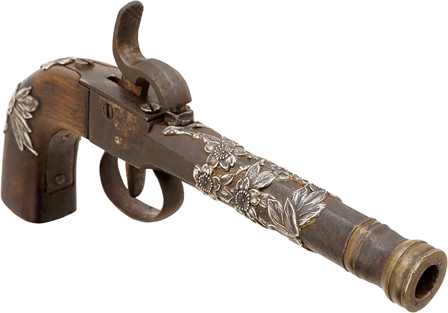 銀桜牡丹図高肉彫象嵌 ドントル銃 (銃砲刀剣類登録証付古式銃)(戸) ㊿