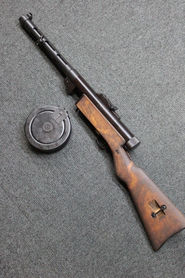 スオミ M31 短機関銃 (前期型、#81825) | Detailed Photos