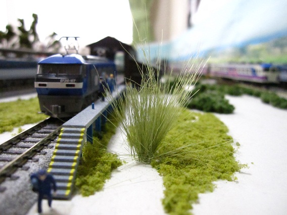 Nゲージレイアウト製作記】KATOのフィールドグラスをレイアウトに試し