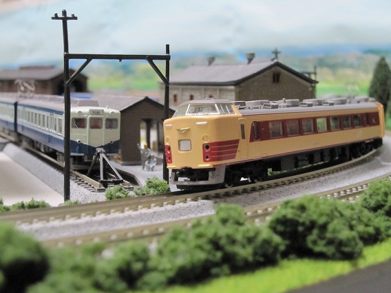 マイクロエース 183系 あずさM8編成9両セット入線（＾＾ゞ | 鉄道に