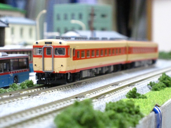 正規品はそれなりの価格 トミックス HGキハ58加工キハ56 T車ジャンク