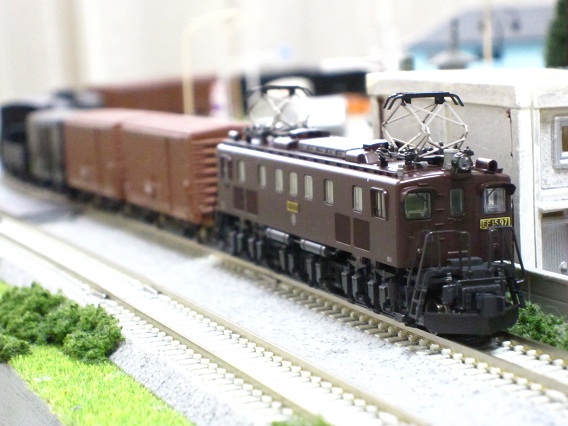 ジオコレレイアウトKOTO EF15標準型で貨物列車を愉しむひととき