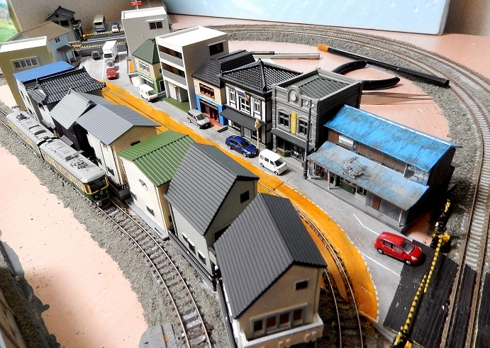 Nゲージジオラマ自宅新レイアウト製作記】 建物コレクション江ノ電線へ