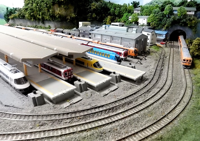 ま*り様 鉄道模型B 国鉄 キハ17形ディーゼルカー(首都圏色)セット｜製品情報｜製品検索