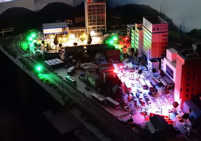 Nゲージジオラマ自宅新レイアウト製作記】＜Nゲージレイアウトの夜景