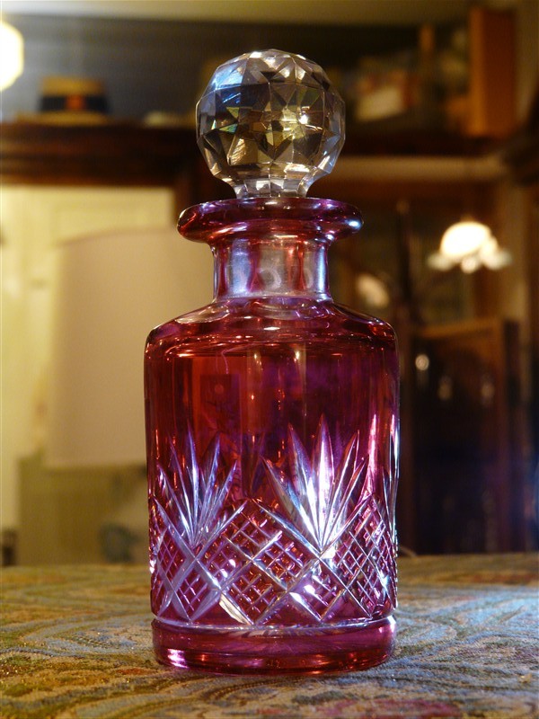 冬の夜 オールド バカラ香水瓶 と カガミ・クリスタル花瓶 の饗宴