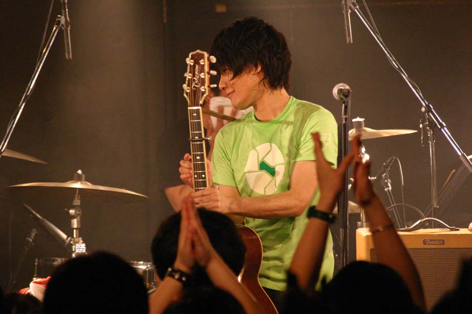 Amazon.co.jp: Focus: ミュージック