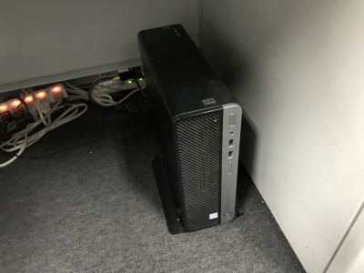 HP(エイチピー) Pro Mini 400 G9/CT マイクロ型パソコンを設置
