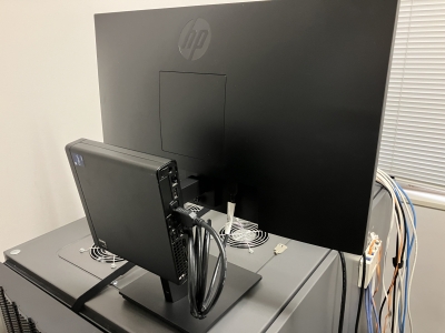HP(エイチピー) B550 マウントブラケットを設置しました