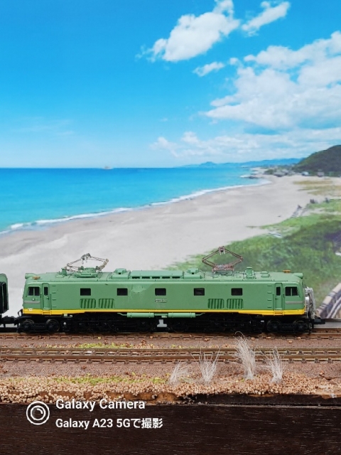 今となっては補助機が必要なマイクロエースEF58青大将と44系客車特急